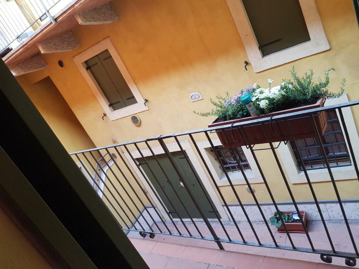 Elly'S House Vila Verona Exterior foto